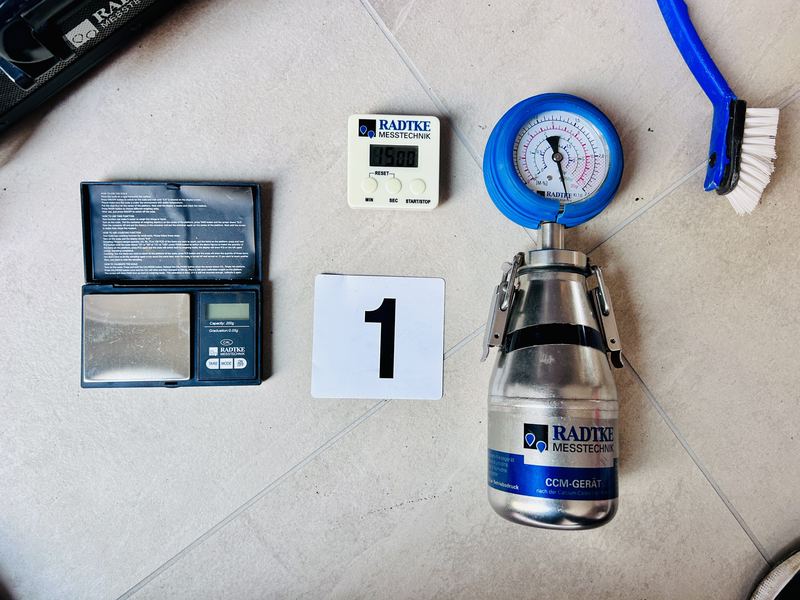 Strumentazione per la misura dell'umidità con il metodo al carburo